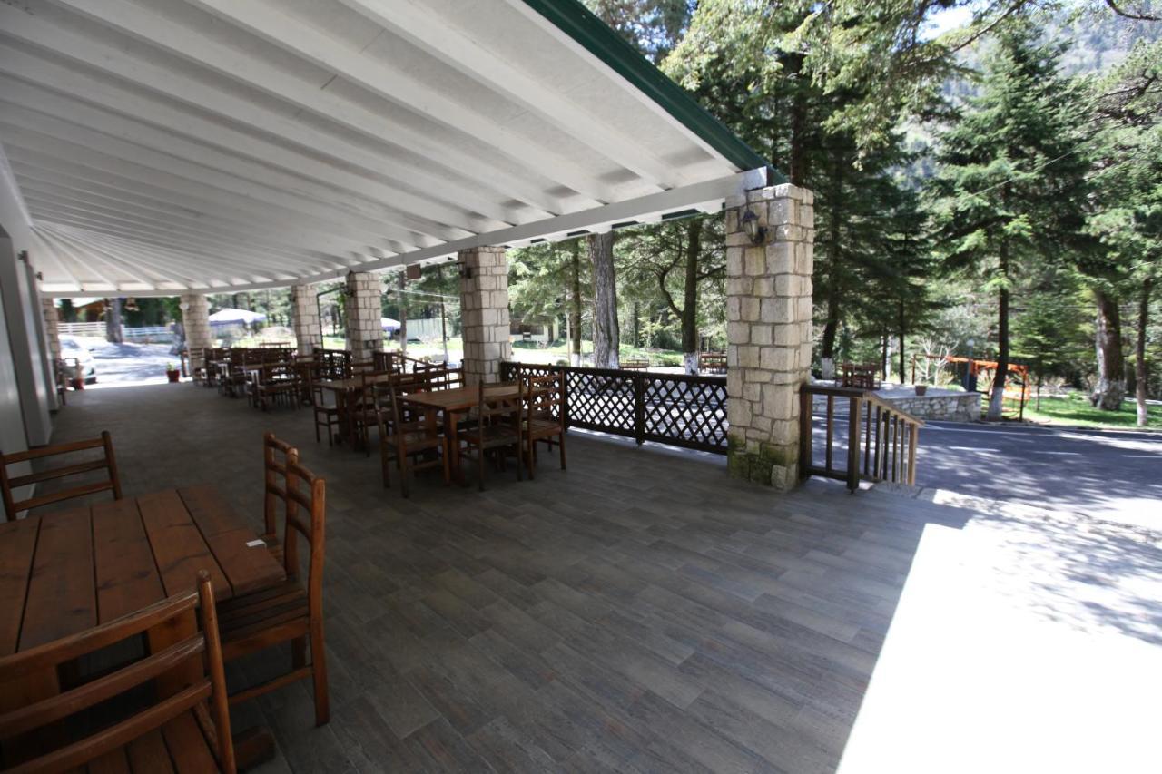 Bujtina Uji I Panjes, Log Cabins Dukat Exterior photo