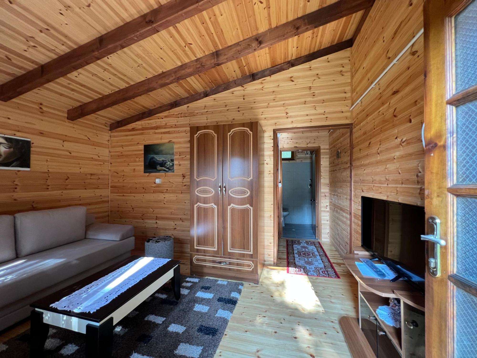 Bujtina Uji I Panjes, Log Cabins Dukat Exterior photo